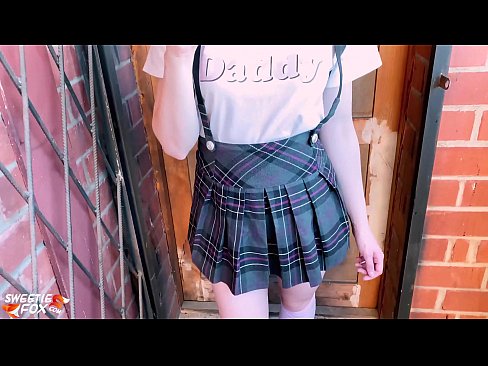 ❤️ Schoolgirl sûget har lul djip en neukt ynstee fan klassen. ❤ Harde porno op fy.myteporn.ru ❌️