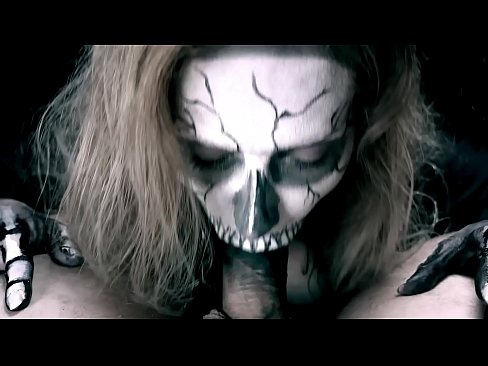 ❤️ Demon famke sûgje hoanne mei har swarte mûle en slikken cum. ❤ Harde porno op fy.myteporn.ru ❌️